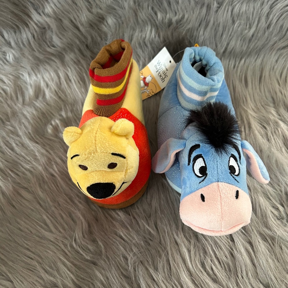 Disney Winnie The Pooh Plush Slippers Toddler Girls Size 9-10 Slip On Shoes